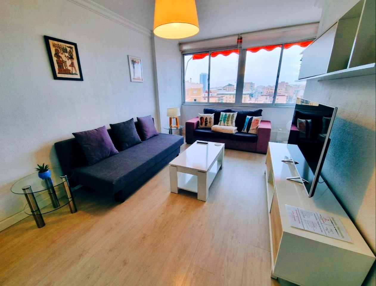Malaga Vialia Deluxe Apartment Exterior photo